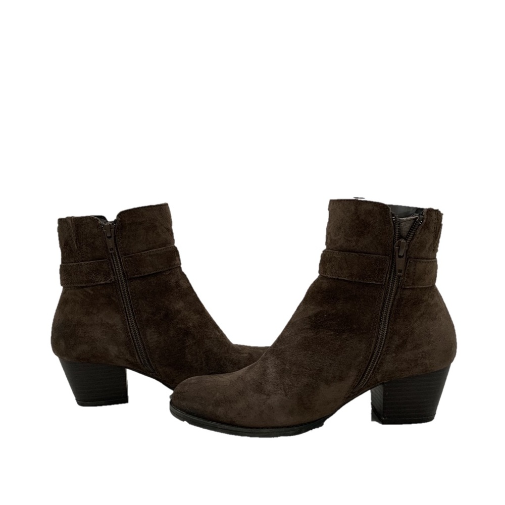 Earth Boots Size 8.5 Brown ankle boots